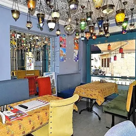 Hotel Han Vendégház 4*