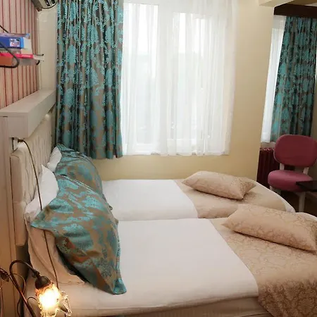 Gasthuis Hotel Han 4*