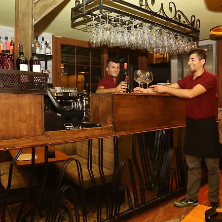 Hotel Han Vendégház 4*